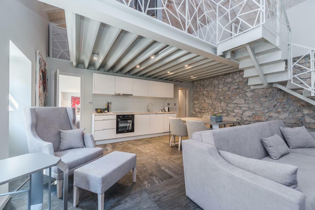 Appartamento Alma Lofts Zara Esterno foto