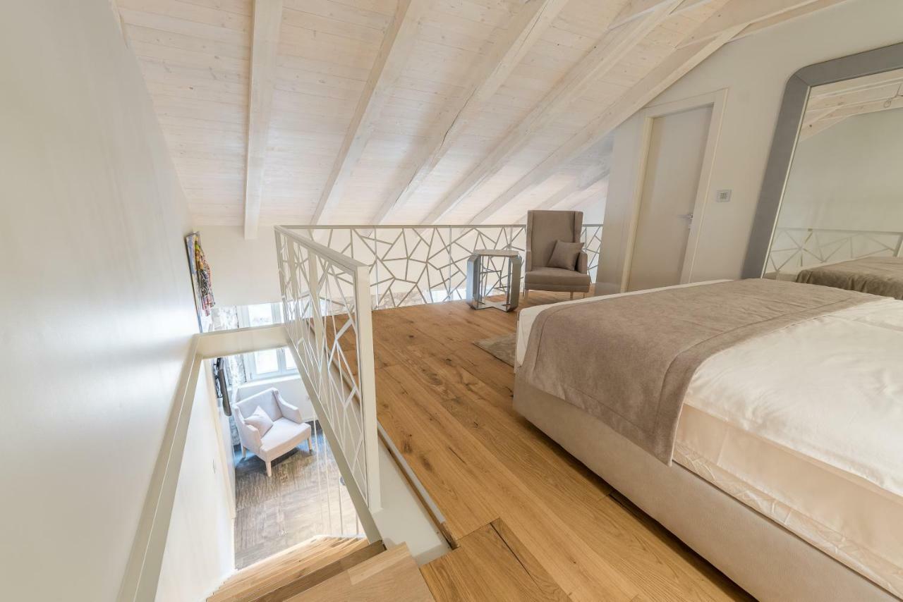 Appartamento Alma Lofts Zara Esterno foto