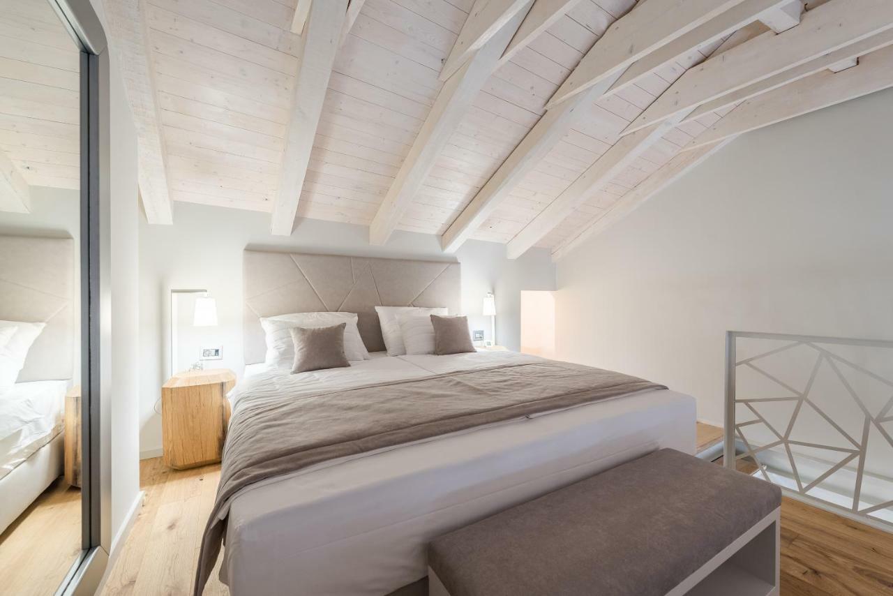 Appartamento Alma Lofts Zara Esterno foto